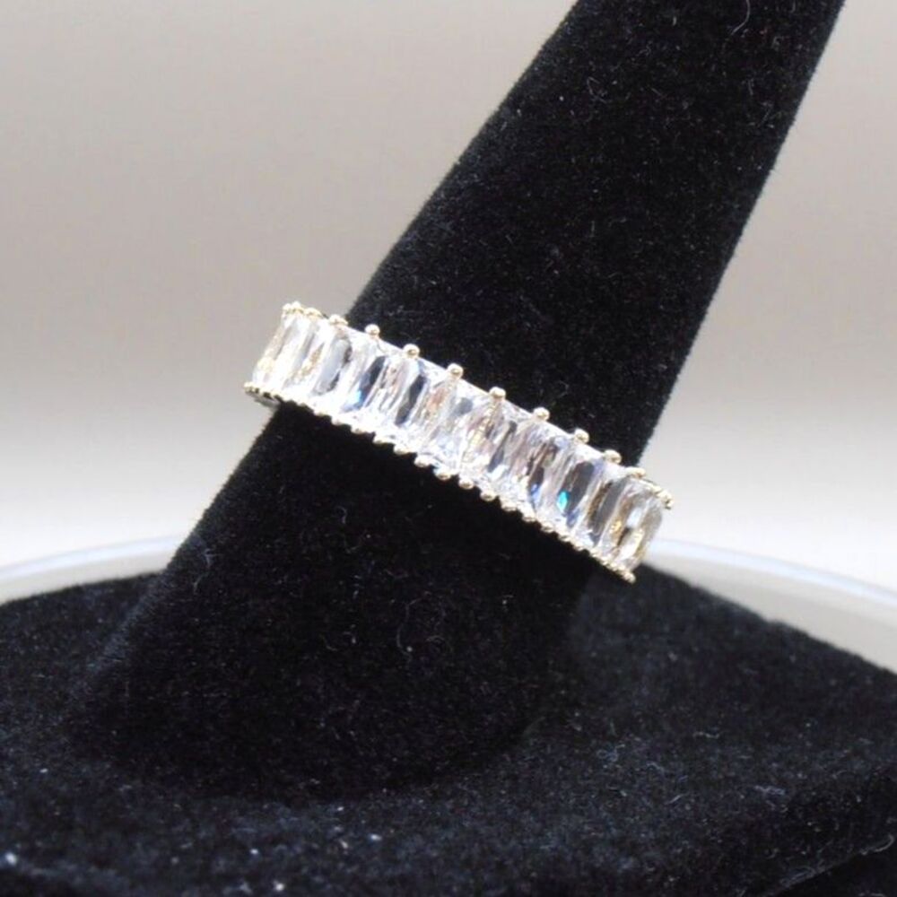 Elegant Gold Tone and CZ Baguette Band - Picture 4 of 5